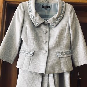 Very elegant skirt and blazer ensemble by Tahari